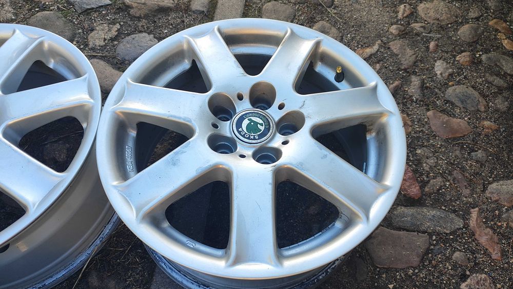 felg aluminiowych Skoda Octavia 2  7Jx16  5x112  ET 40