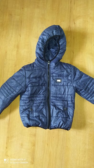 Продам куртку на осінь