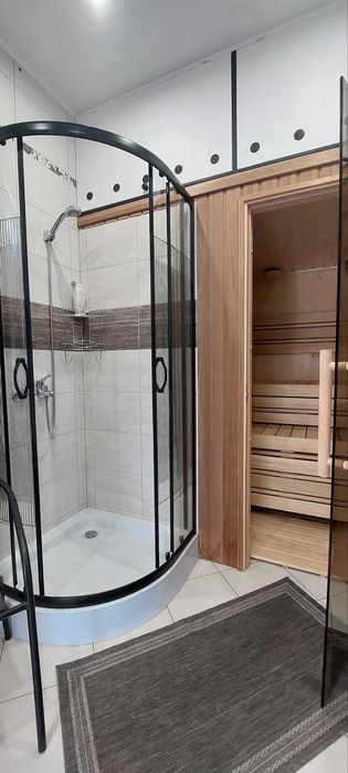 Domek całoroczny+sauna, doba 400zł/2os + 50zł/kolejna os. Max 6 os.