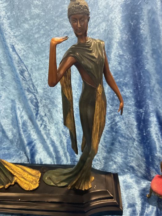 Escultura em bronze  37x39 cm   Anúncios abaixo