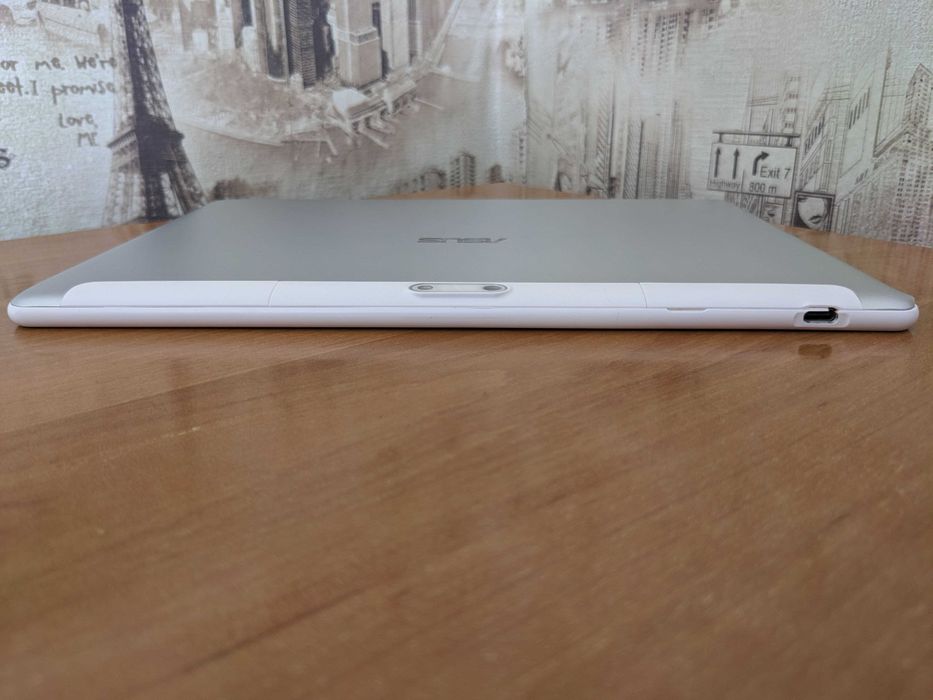 Планшет Asus Z101 New 10.1 3G 32GB