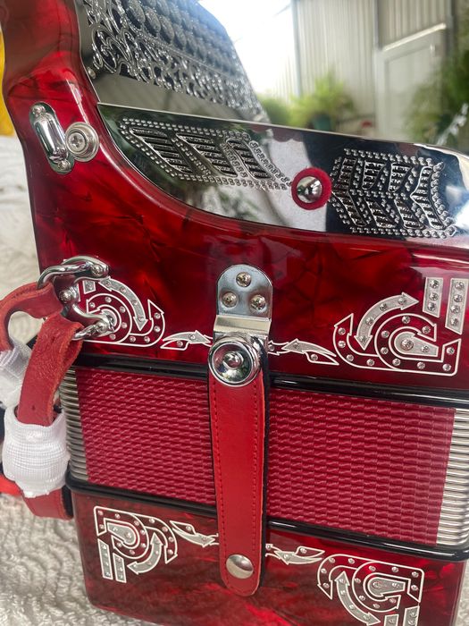Vendo Concertina Nova