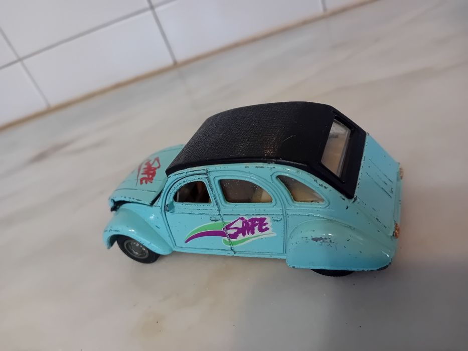 Miniatura Citroën 2 Cavalos Antiga Escala 1:32