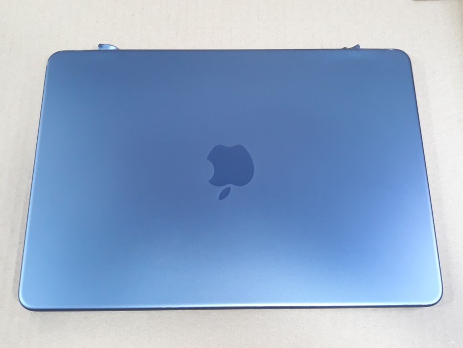 Apple  MacBook Neo (8/256гб) "model A3404"