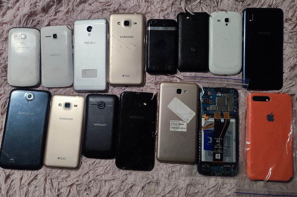 Продам лот телефонов и планшетов