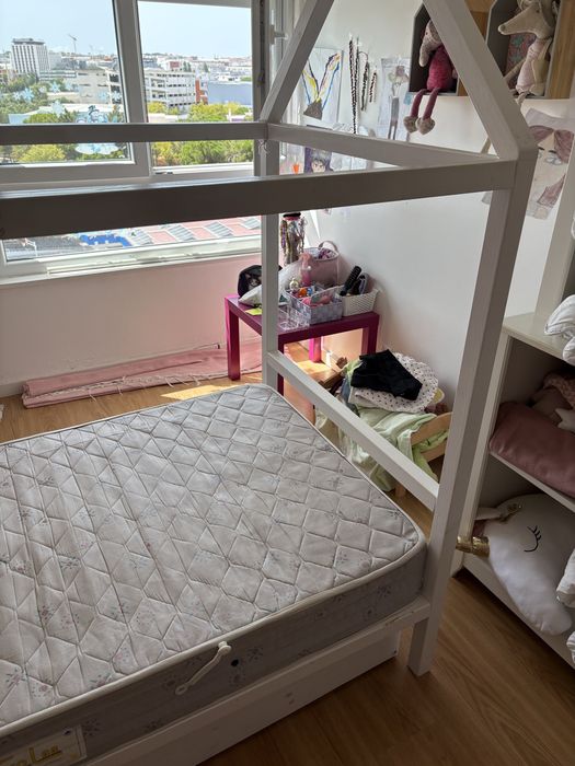 Cama Infantil Casinha em Madeira Branca  + oferta colchão