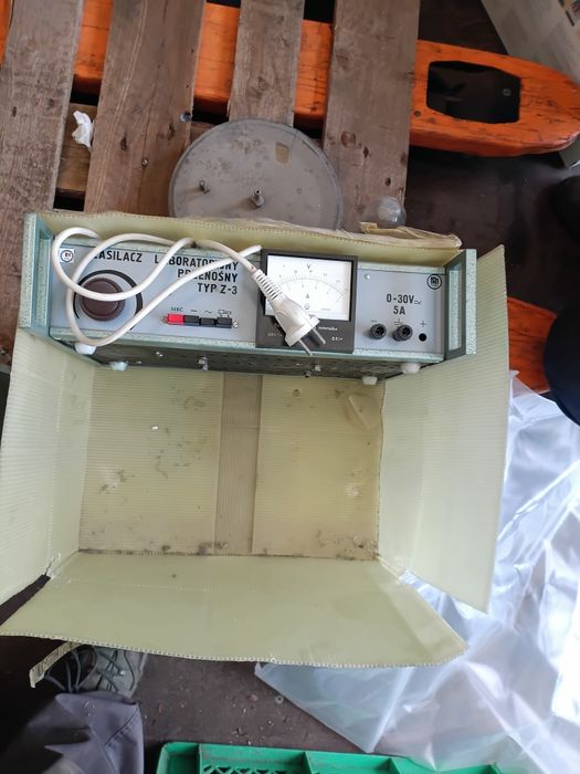 Zasilacze laboratoryjne przenośne TYP Z-3