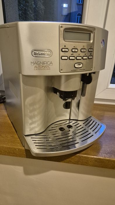 Ekspes do kawy De Longhi Magnifica