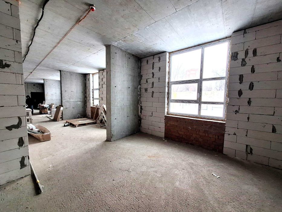 Продаж приміщення 118,1 м² у ЖК Кристал