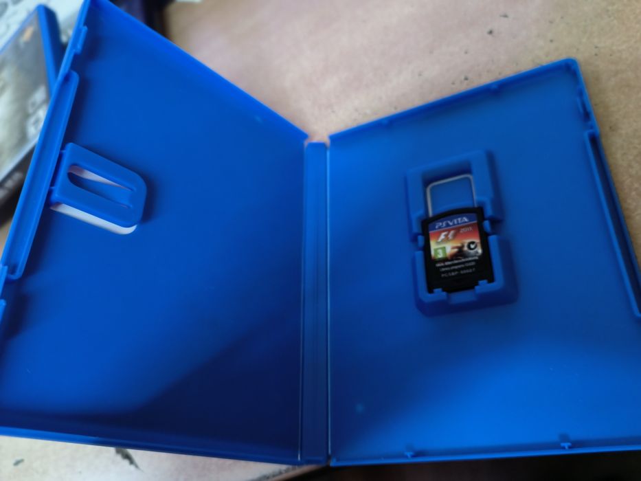 Гра на ps vita F1