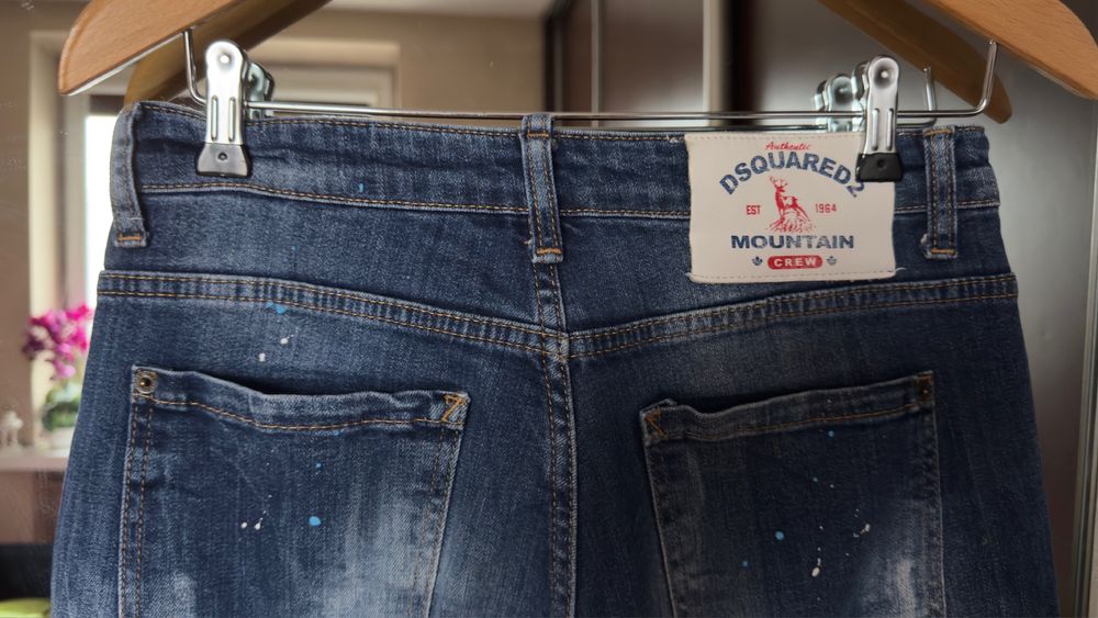 Spodnie jeansowe z przetarciami męskie Dsquared2 / rozm. 46