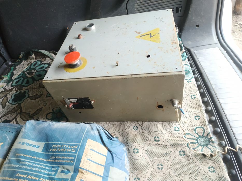 Електрощитова,електричний щит,електромотор,запуск електромора реле час