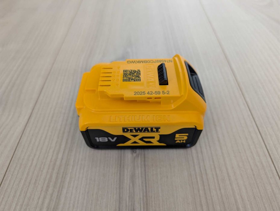 Akumulator DeWalt DCB184 18V, 5 Ah, 90 Wh, nowy
