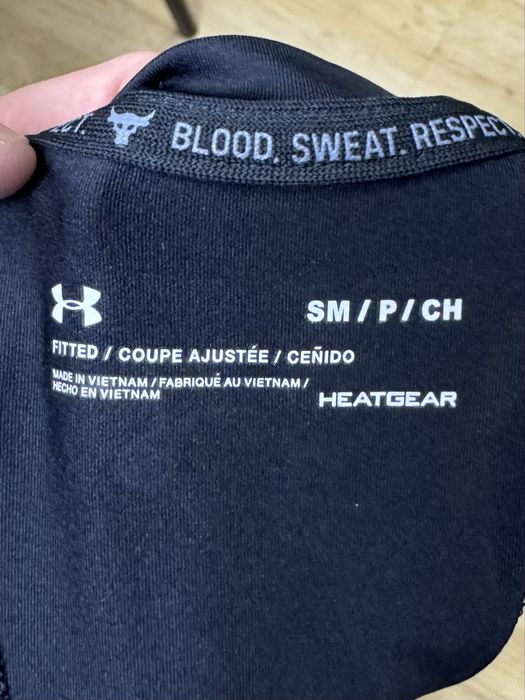 Under Armour Heatgear майка S-M размер женская спортивная черная