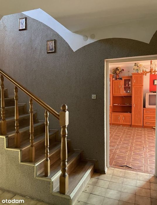 Przestronny dom 300 m² w Gołdapi do remontu