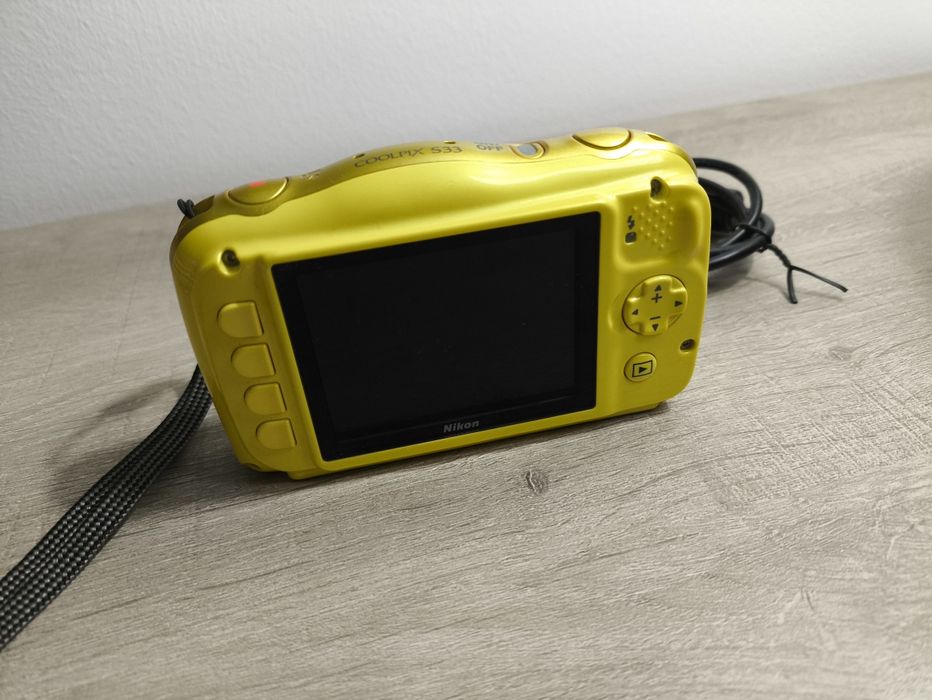 Nikon Coolpix S33 Waterproof