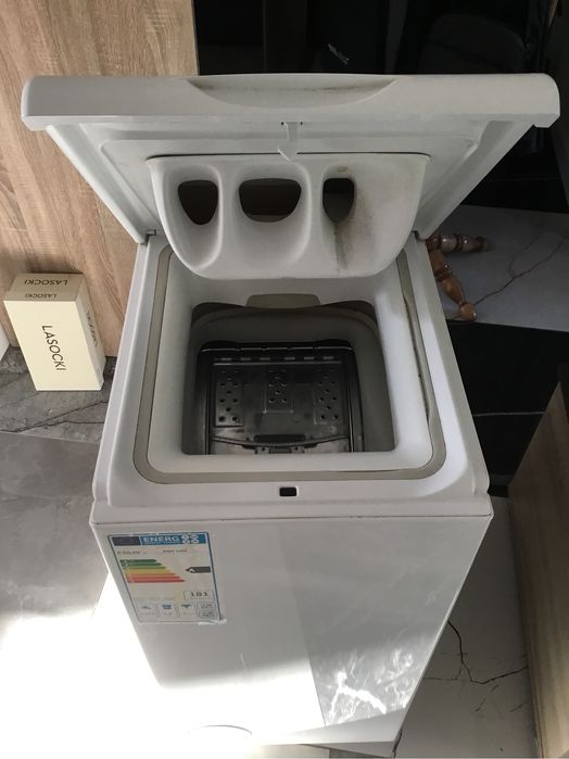 Pralka Polar  PWA 1020.  1000  obr./ min.