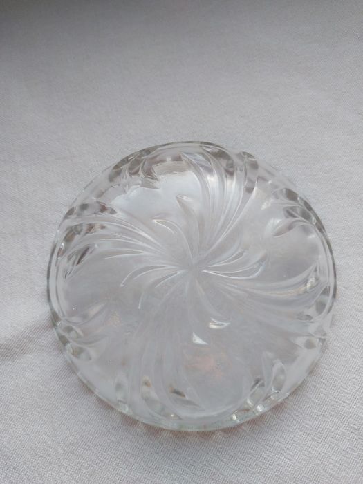 Bomboniera ząbkowanymi Huta Hortensja