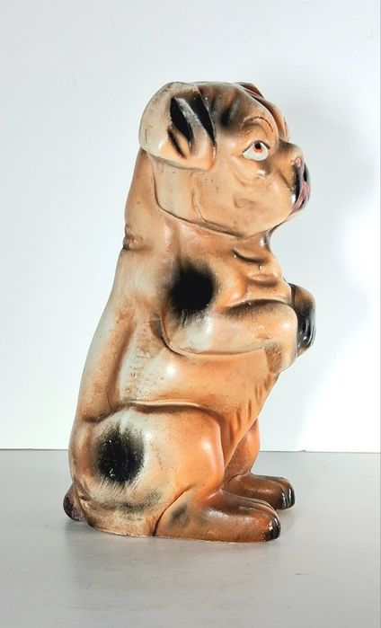 Antigo cão mealheiro