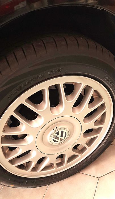 vw golf cabriolet 1.6 - Só com 131400 kms.