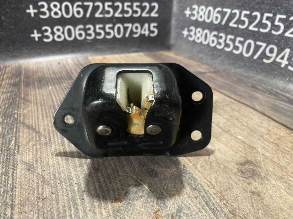 Замок кришки багажника ляди Nissan Leaf 1 2010-2017 90502EN00A