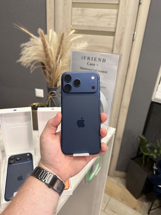 New/Open iPhone 17 pro max 256gb  Blue/Orange