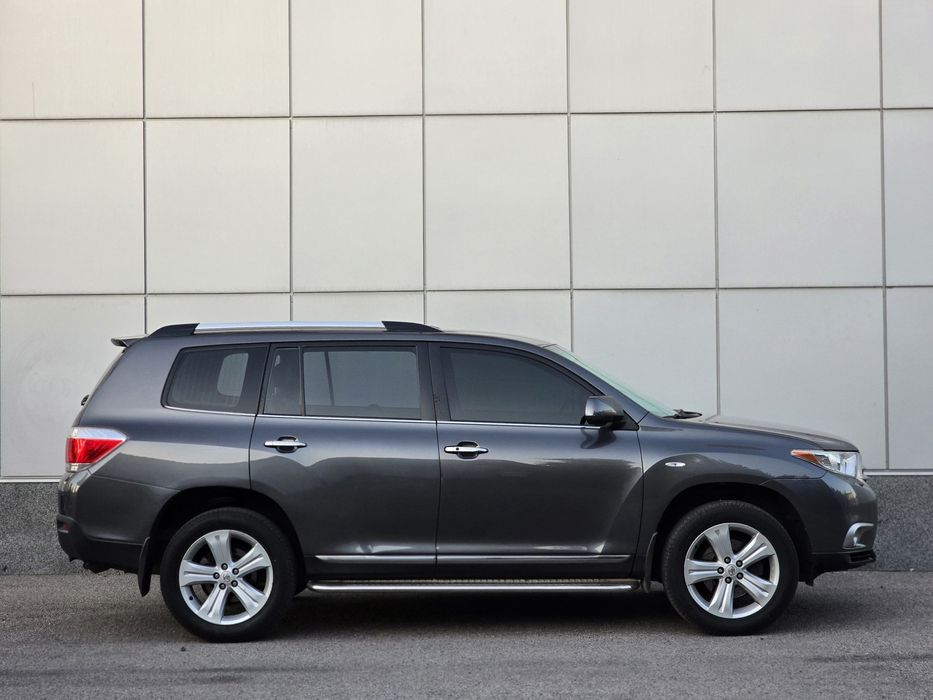 Продам свою Toyota Highlander 3.5л - 2011г