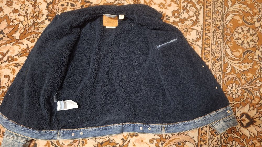 Levi's. Джинсовая шерпа.