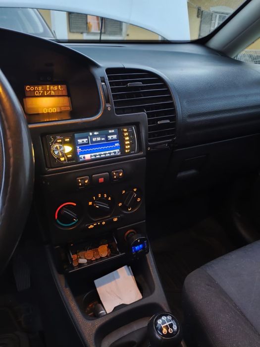 Zafira 2.0 *preço negociável*