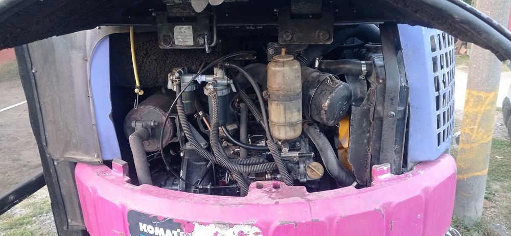 Мініекскаватор Komatsu pc 27 разом з евакуатором