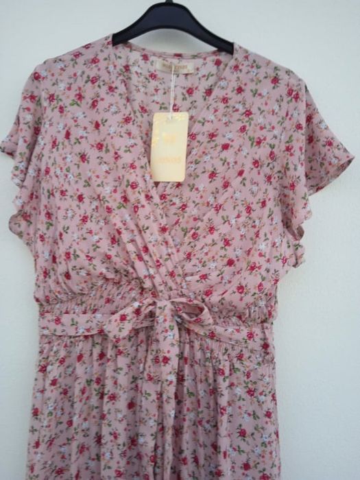 Vestido novo com etiqueta