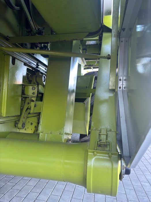 Комбайн Claas Dominator 86