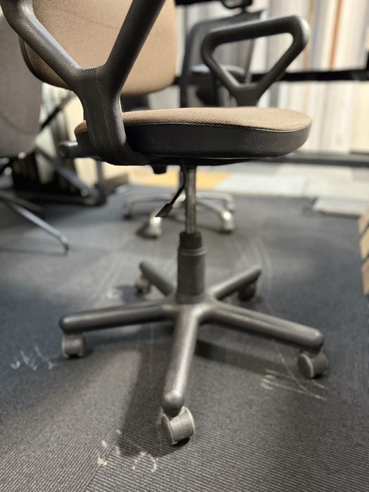Fotel biurowy obortowy uzywany sprawny