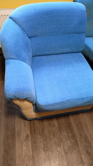 Выездная химчистка мебели чистка диванов