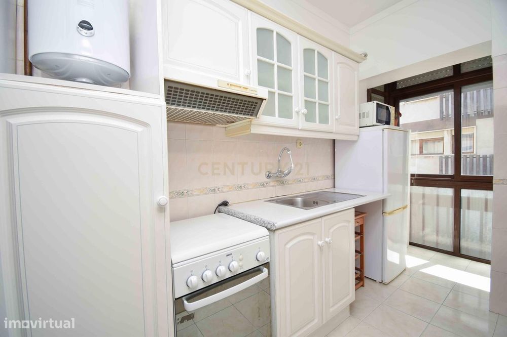 Apartamento T1 em Sacavém