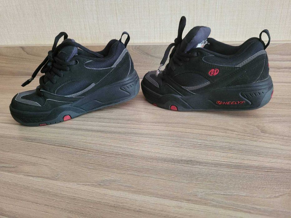 Ролики кроссовки Heelys EUR33 СМ20