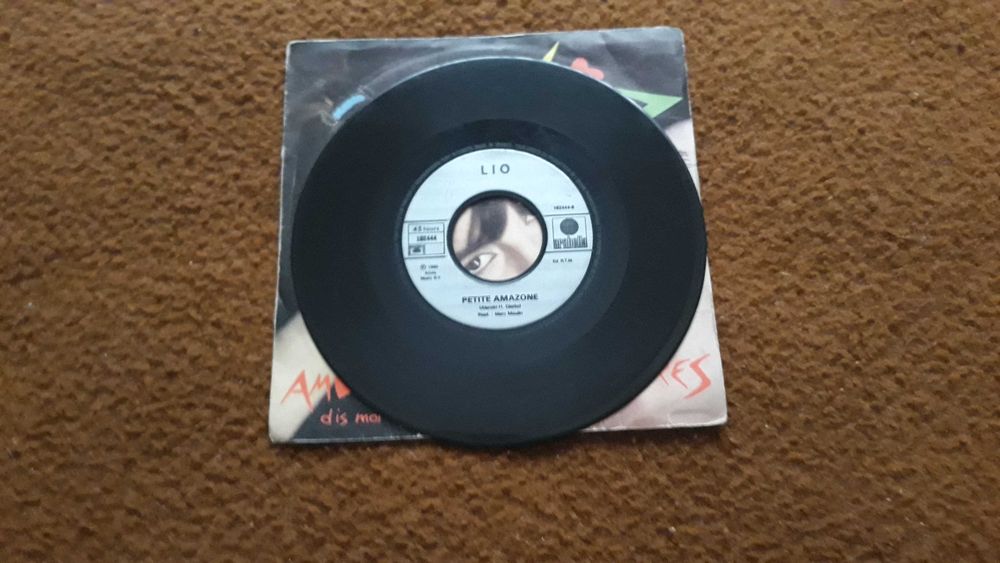 Lio - Amoureux solitaires - single vinil - portes incluídos