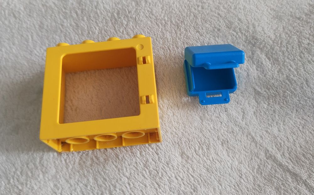 LEGO Duplo rama od okna i walizka