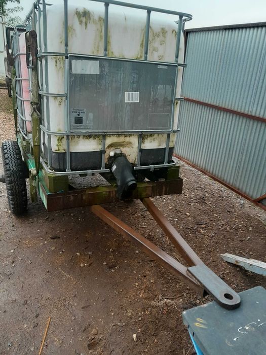 Mauzer 1000 litrów z dużym wlewem i dużym wylewem