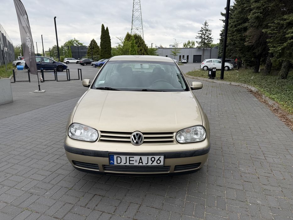 Volkswagen Golf 4 1.6 Benzyna Klima Super Stan