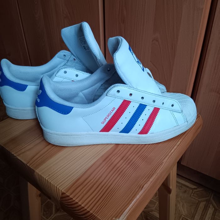 Damskie buty sportowe Adidas