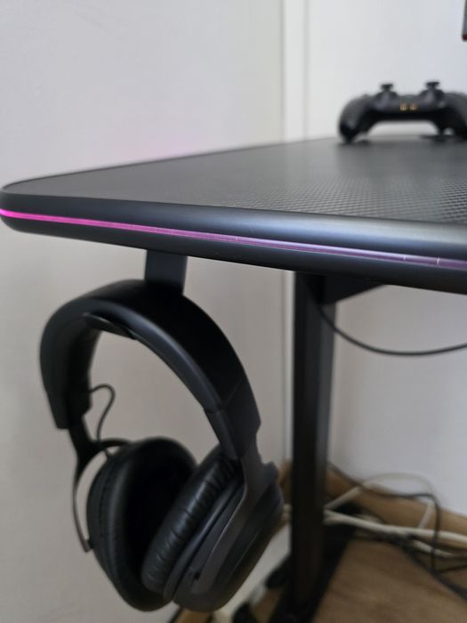 Mesa gamer com led  120x60
