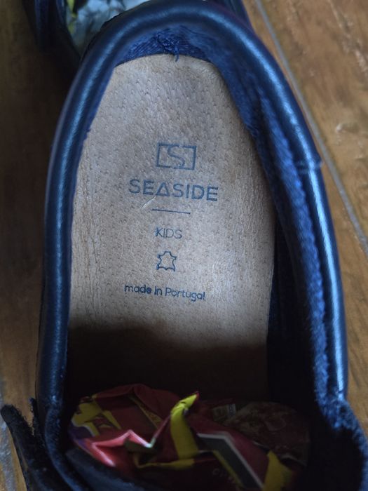 Sapatos/mocassins em pele, com velcro