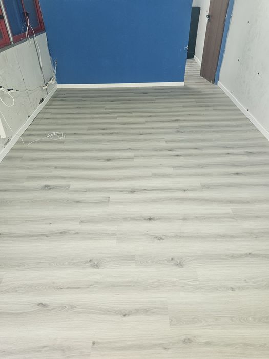 Aplicação de flutuante e vinilico