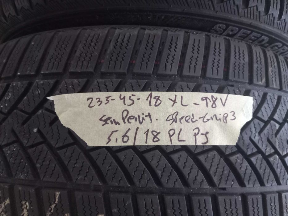 2 pneus 235/45R18 Semperit seminovos