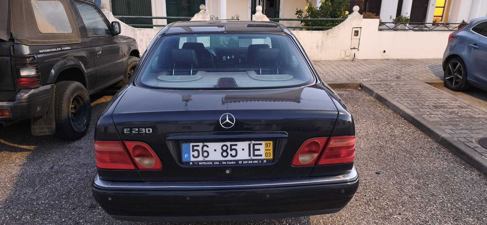 Mercedes-Benz Classe E 230 (W210) 2.3 Gasolina de 1997 – Vendido no estado em que se encontra