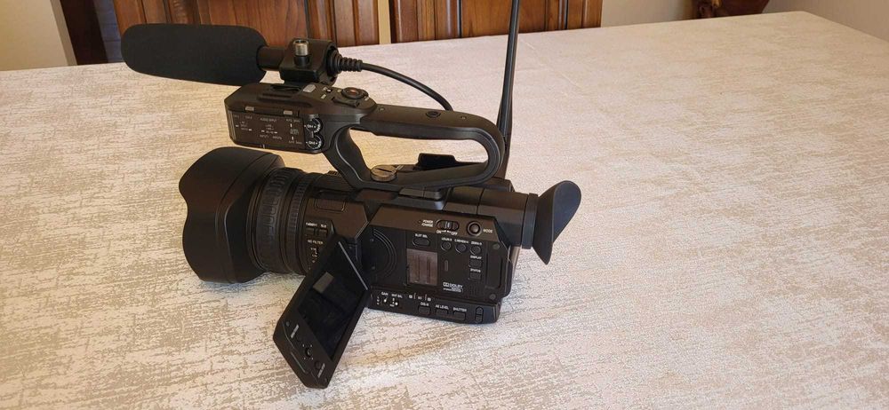 JVC GY-HM250E 4K Video Camera for LIVE Streaming64729768256770122