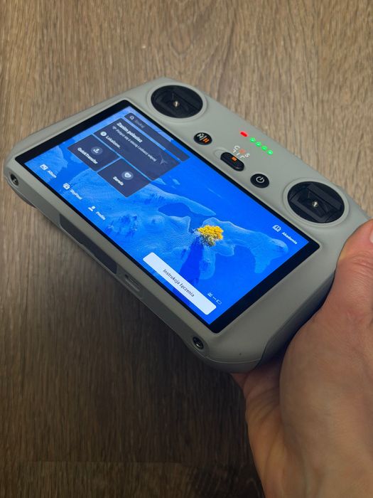 Kontroler DJI RC RM330