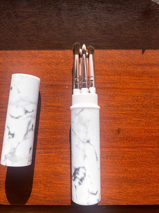 5 Makeup Brushes with Case64552723292801123