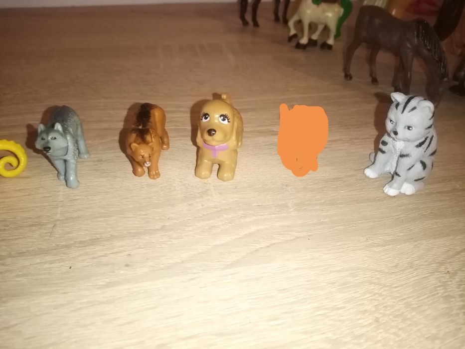 Sprzedam ZESTAW FIGUREK (różnych)